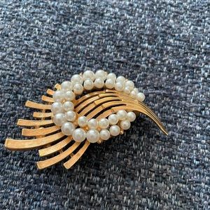 Vintage Pearl Broach/Brooch
